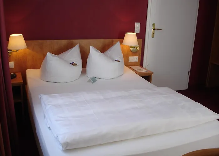 Sunny's & מלון מיינץ